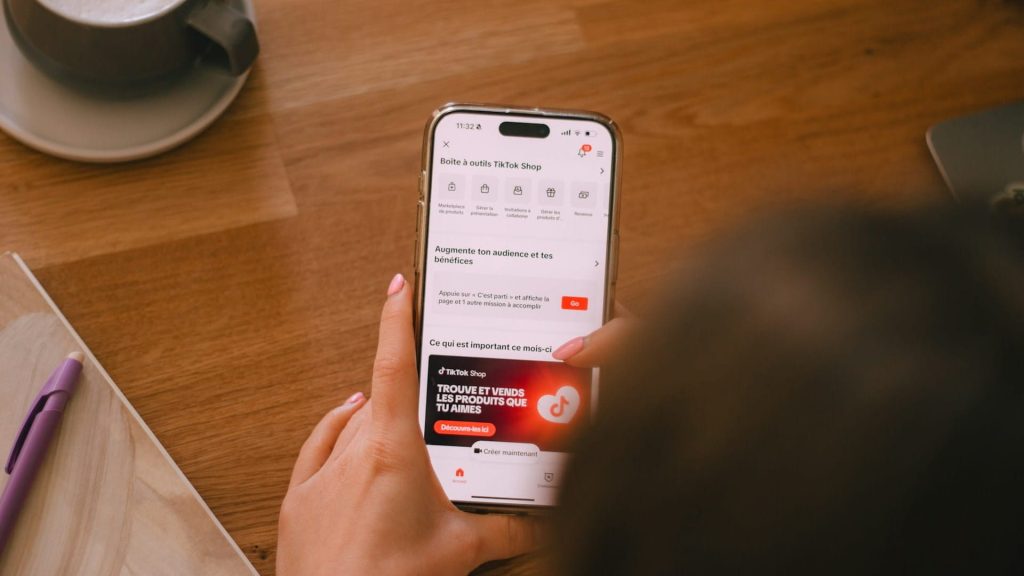 tiktok-shop-iphone-screen