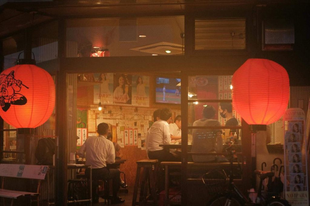 people-at-a-Japanese-restaurant