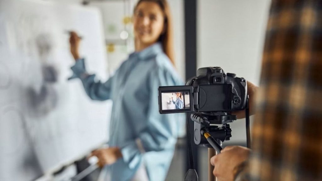 online-tutor-with-camera