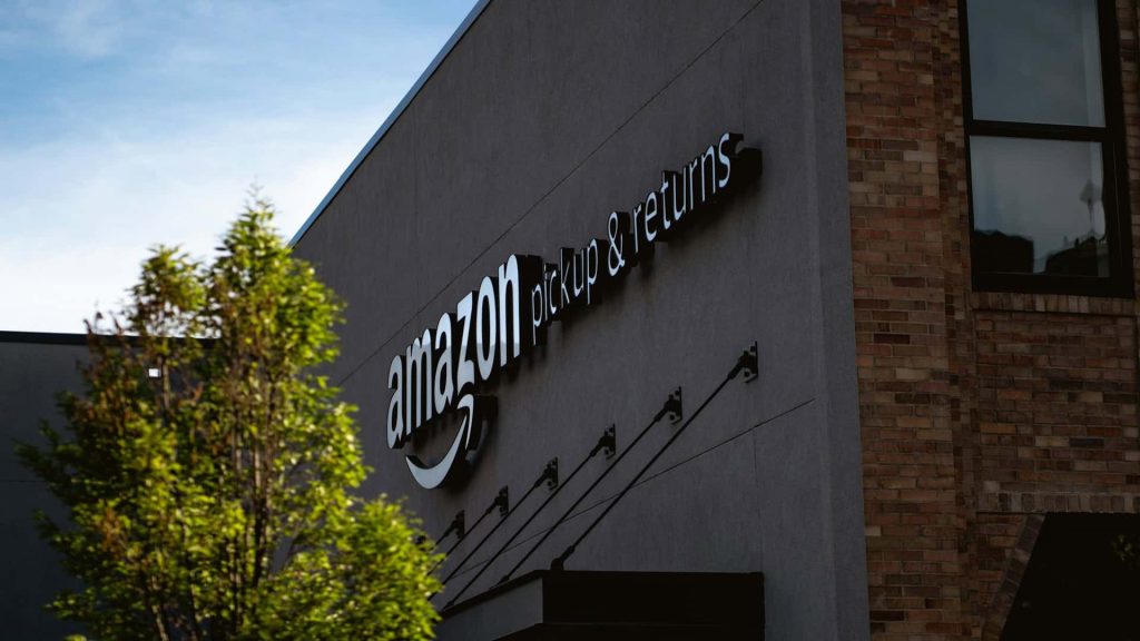 amazon pickup and returns center